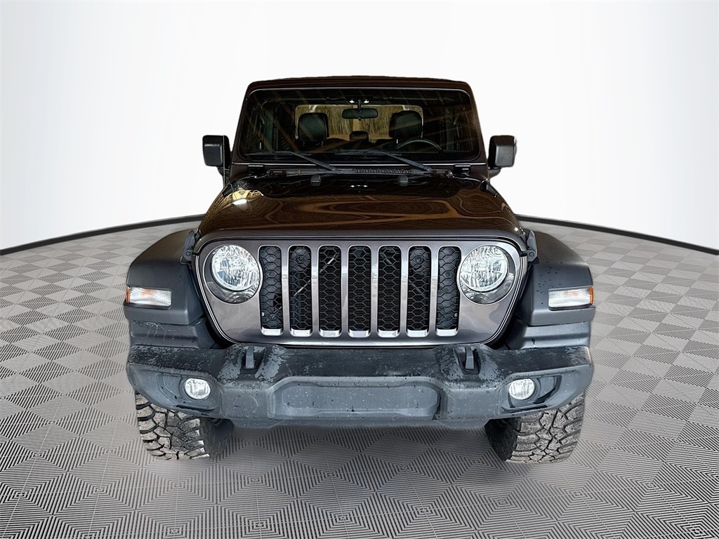 Used 2021 Jeep Gladiator Sport Truck