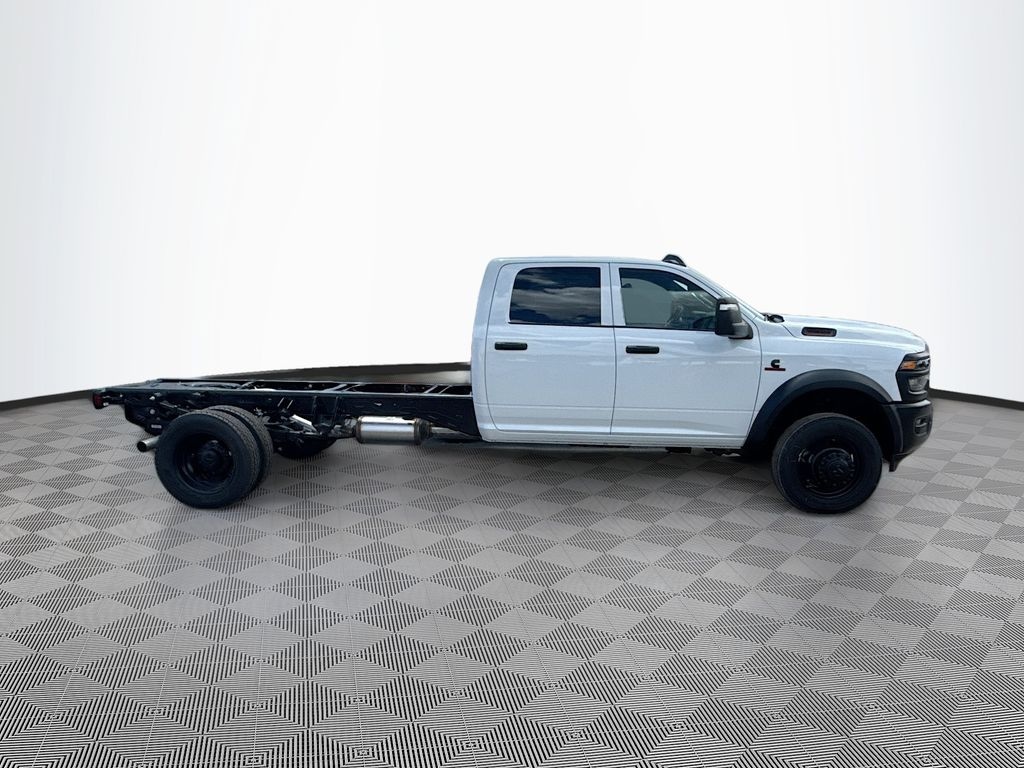 New 2026 Ram 5500 Chassis Cab TRADESMAN CREW 4X4 84' CA Pickup