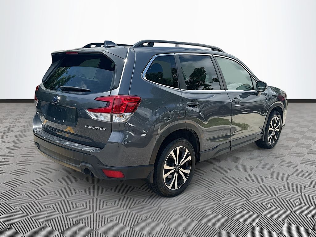 2022 Subaru Forester Limited - Photo 6