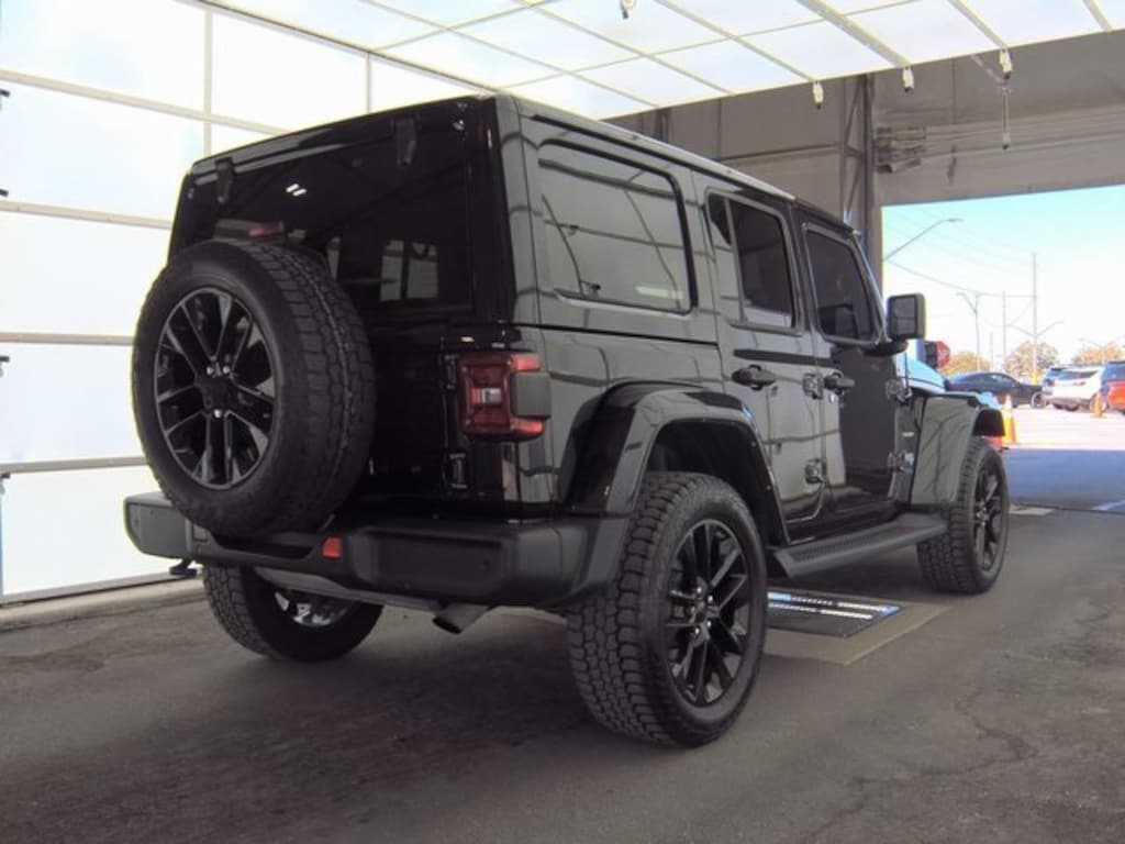 Used 2021 Jeep Wrangler SUV