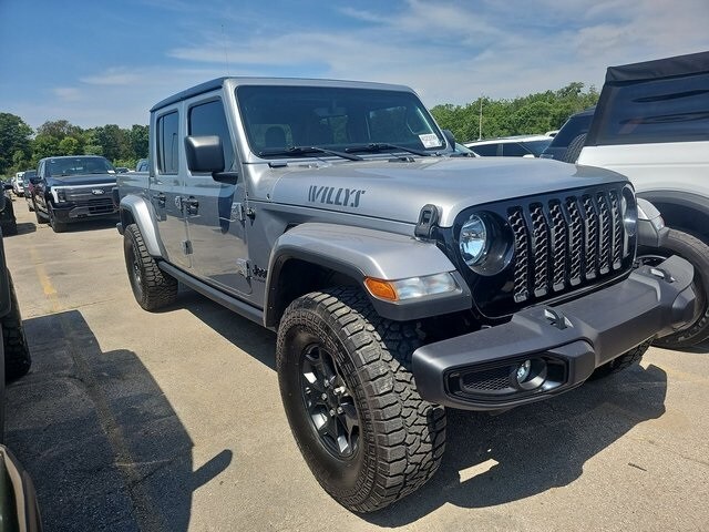 2021 Jeep Gladiator Willys photo 3