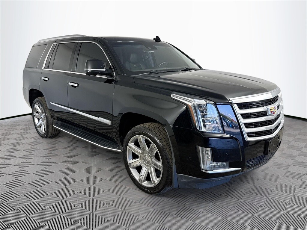 2019 Cadillac Escalade Premium Luxury photo 3