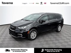 2026 Chrysler Pacifica SELECT Passenger Van