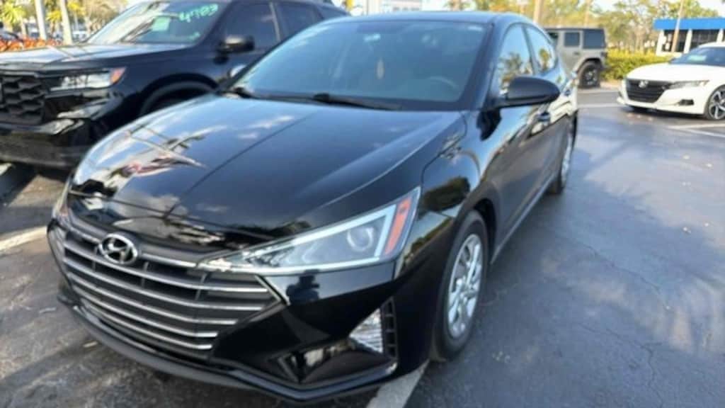 Used 2019 Hyundai Elantra SE Sedan