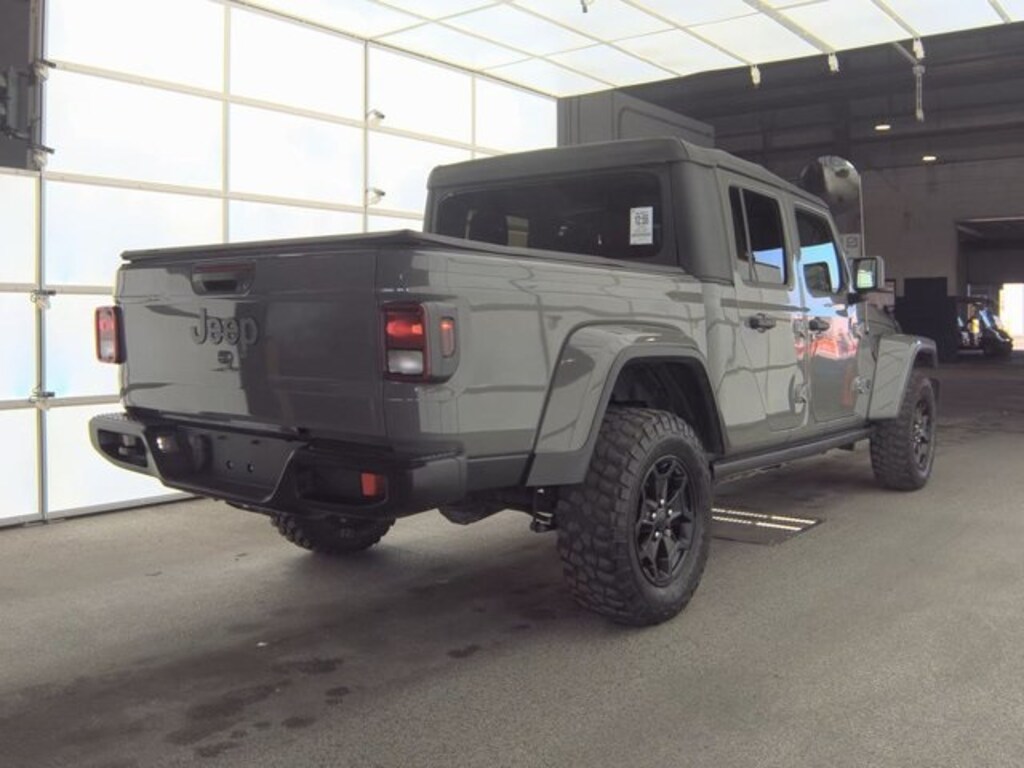 Used 2022 Jeep Gladiator Sport Truck