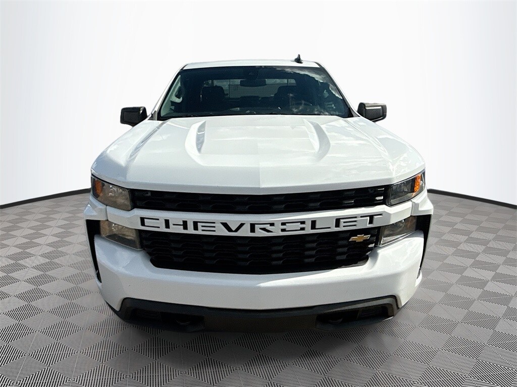 2022 Chevrolet Silverado 1500 Custom photo 2