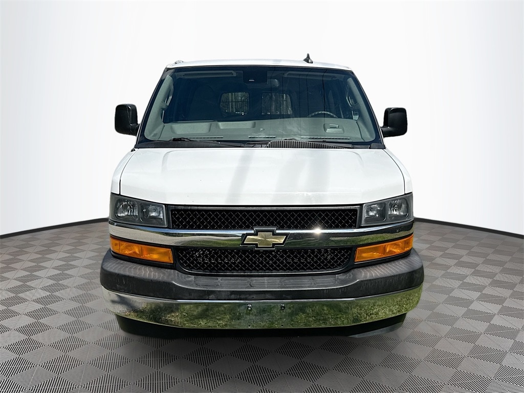 Used 2020 Chevrolet Express Passenger LT with VIN 1GAZGPFG9L1140975 for sale in Plantation, FL