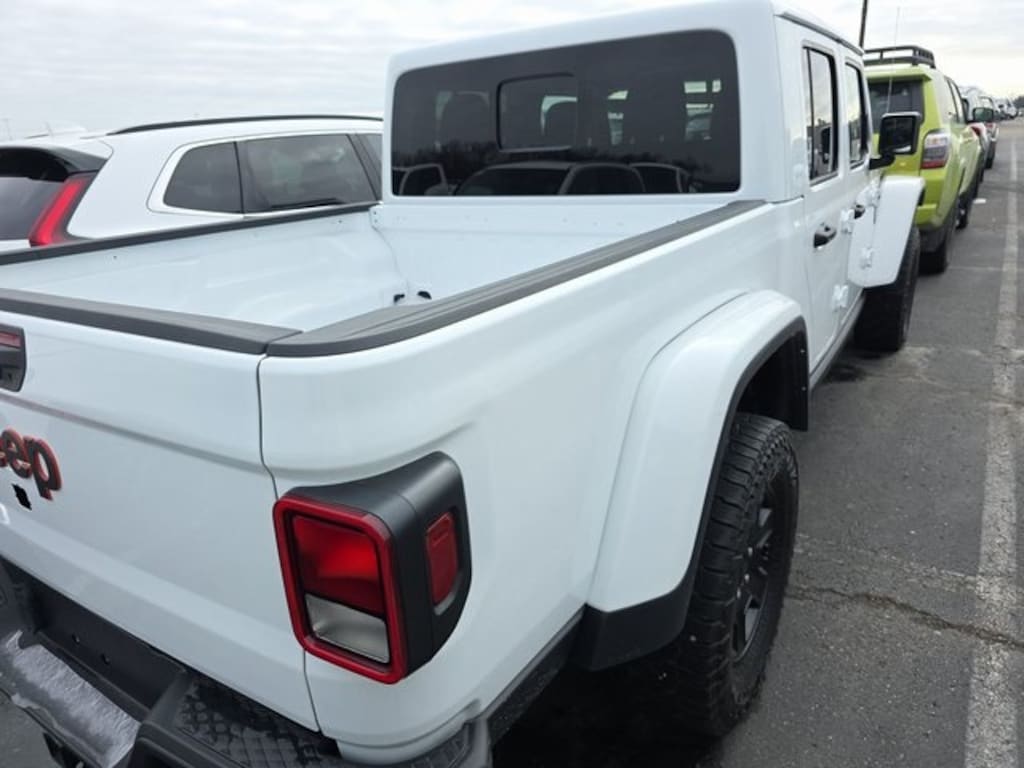 Used 2022 Jeep Gladiator Mojave Truck