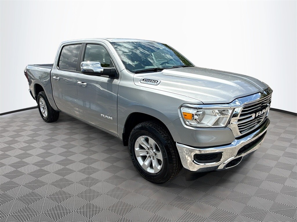 2023 Ram 1500 Laramie photo 3