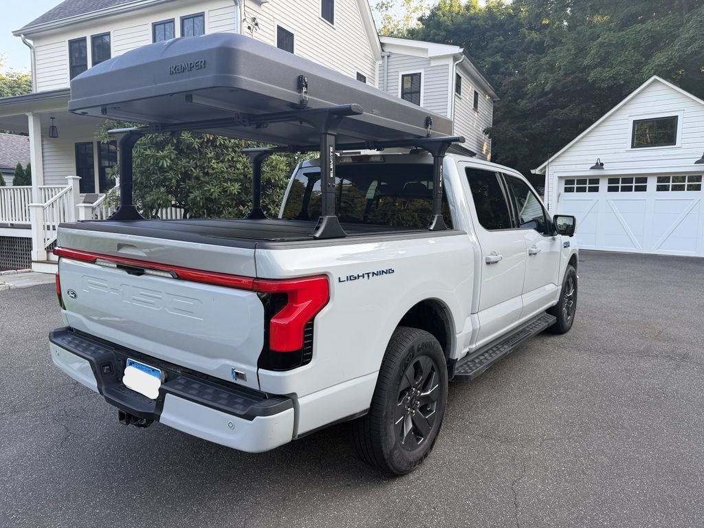Used 2024 Ford F-150 Lightning Lariat Truck