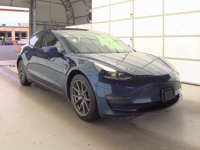 2021 Tesla Model 3 Long Range photo 3