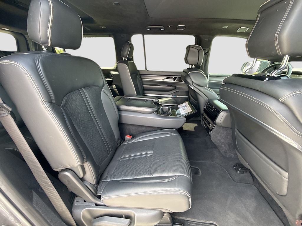 2024 Jeep Grand Wagoneer Series II - Photo 31