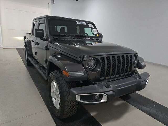 2022 Jeep Gladiator Sport photo 3