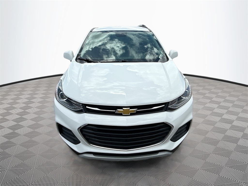 Used 2022 Chevrolet Trax LT with VIN KL7CJPSM2NB509454 for sale in Plantation, FL