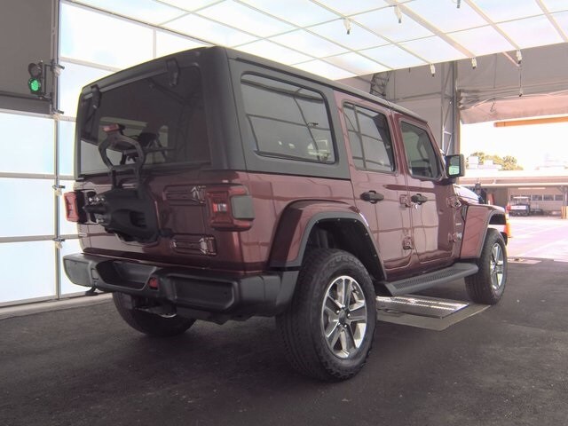 2021 Jeep Wrangler Unlimited Sahara photo 2