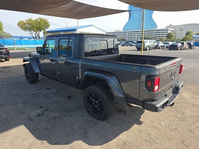 2021 Jeep Gladiator Sport photo 4