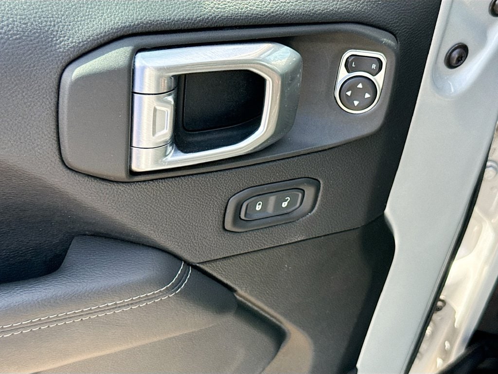2023 Jeep Wrangler 4xe Sahara 4XE - Photo 19