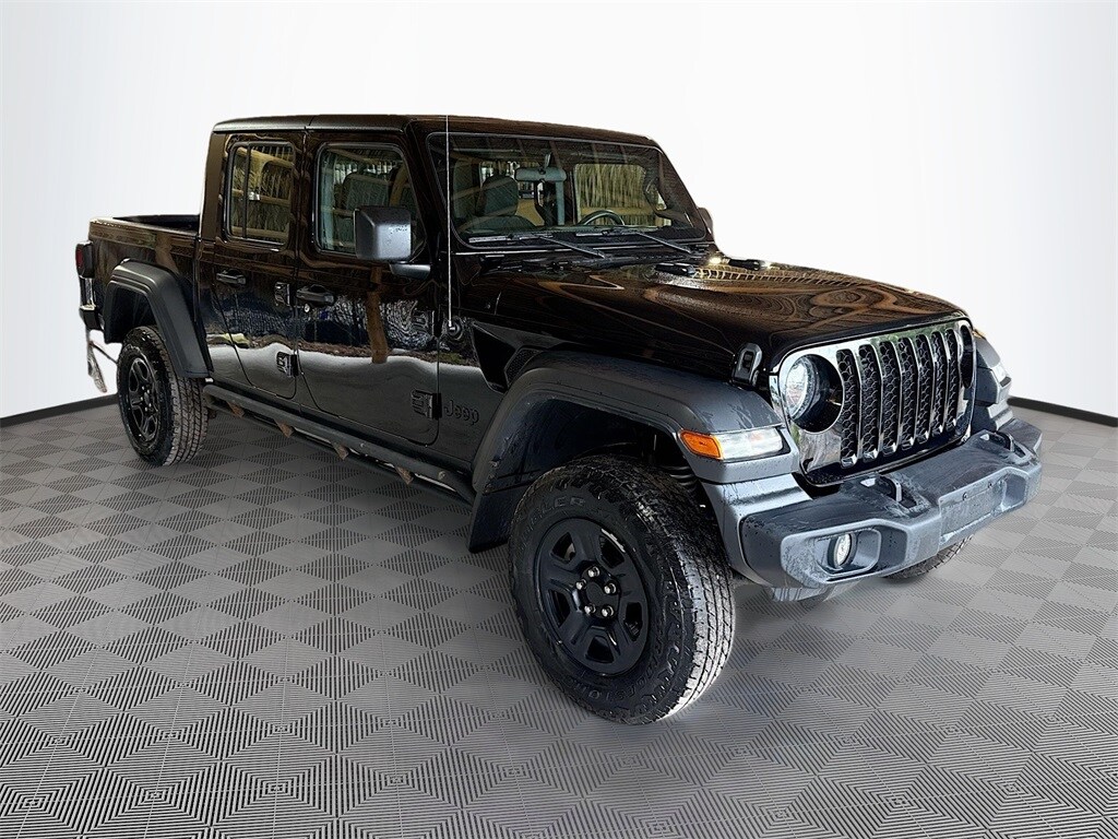 2022 Jeep Gladiator Sport photo 3