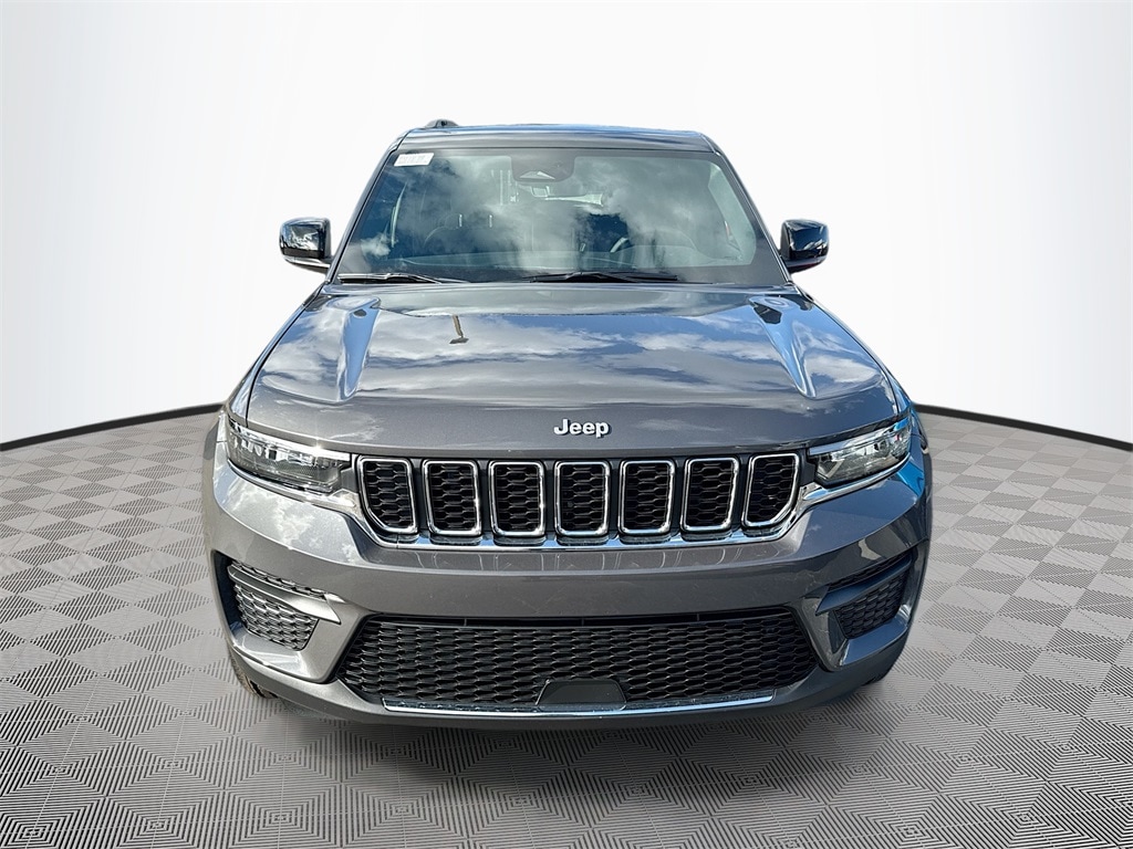 New 2025 Jeep Grand Cherokee LAREDO 4X2 Sport Utility