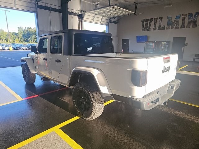 2022 Jeep Gladiator Willys photo 3