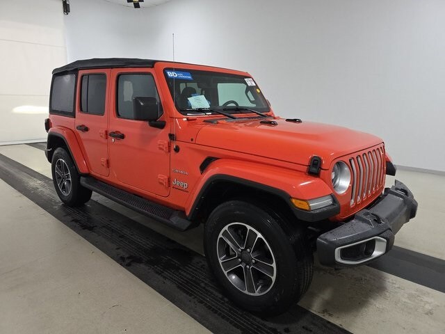 2023 Jeep Wrangler Sahara photo 2