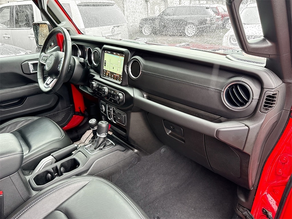 View 32
