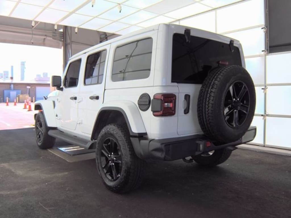 Used 2022 Jeep Wrangler Unlimited Sahara Altitude SUV