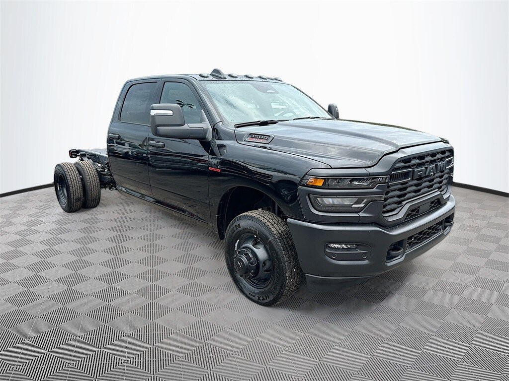 2026 Ram 3500 Tradesman photo 3