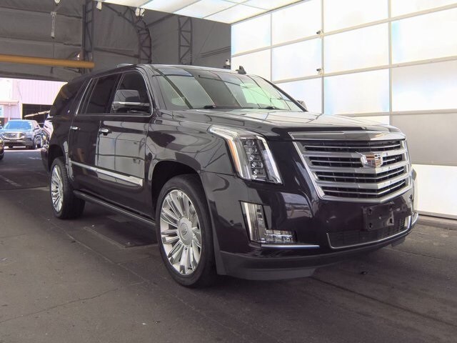 2018 Cadillac Escalade ESV Platinum photo 3
