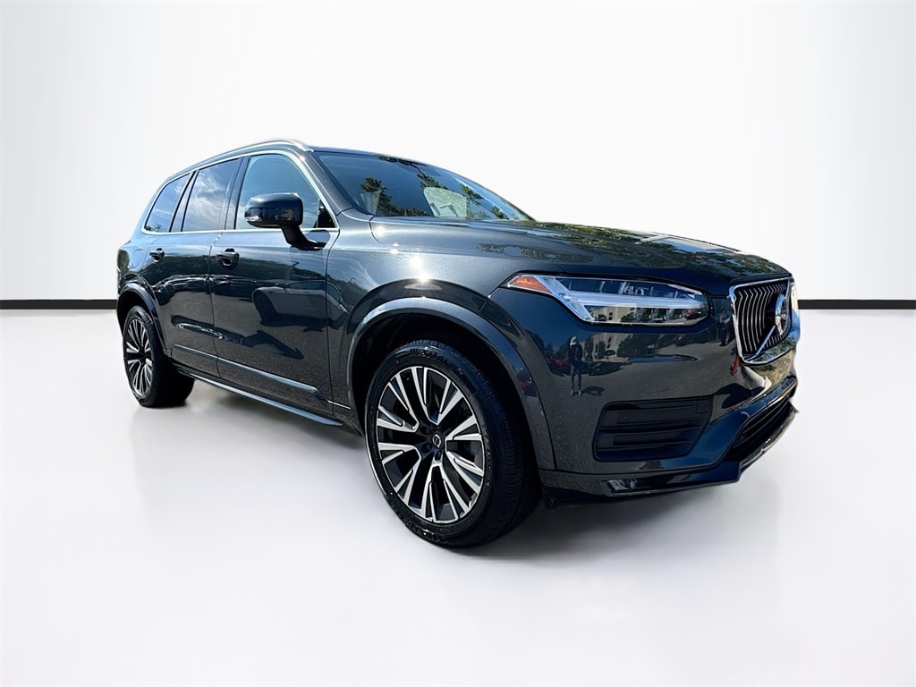 Used 2022 Volvo XC90 T6 Momentum SUV