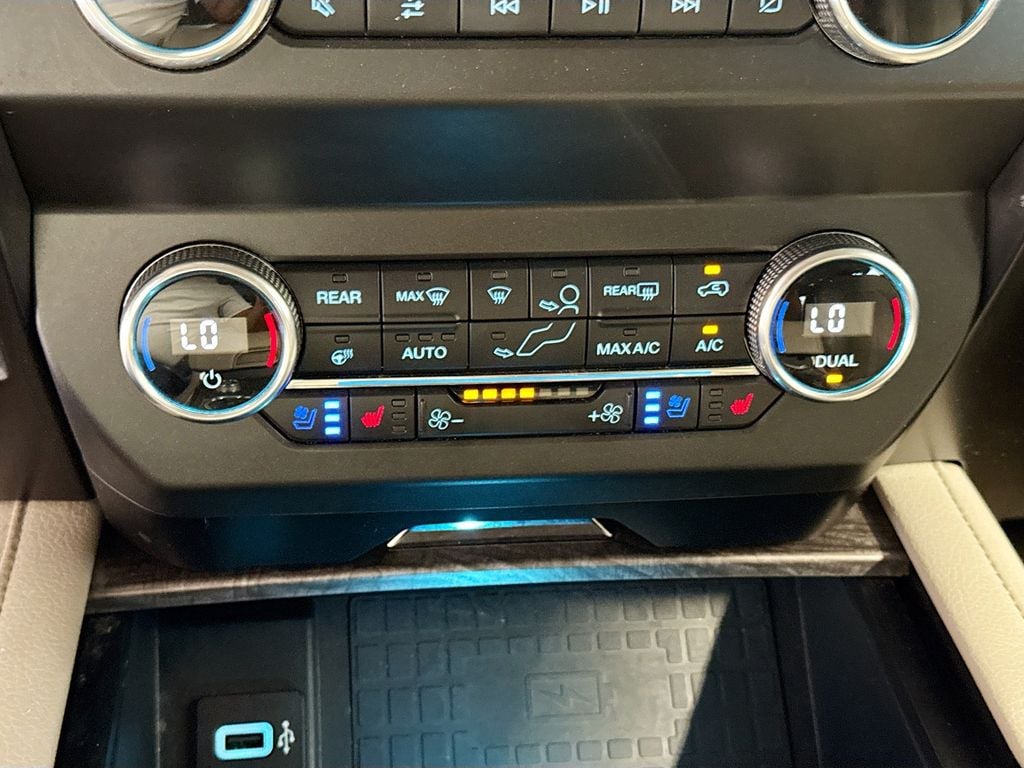 2019 Ford Expedition Limited - Photo 17