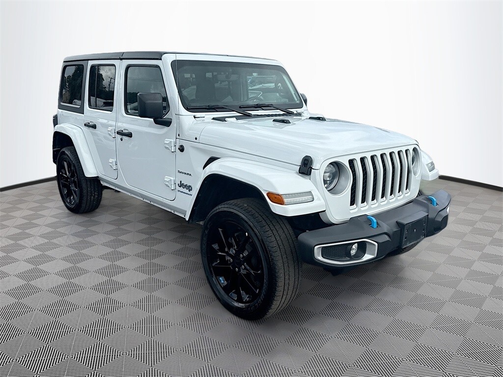2023 Jeep Wrangler Sahara 4xe photo 3