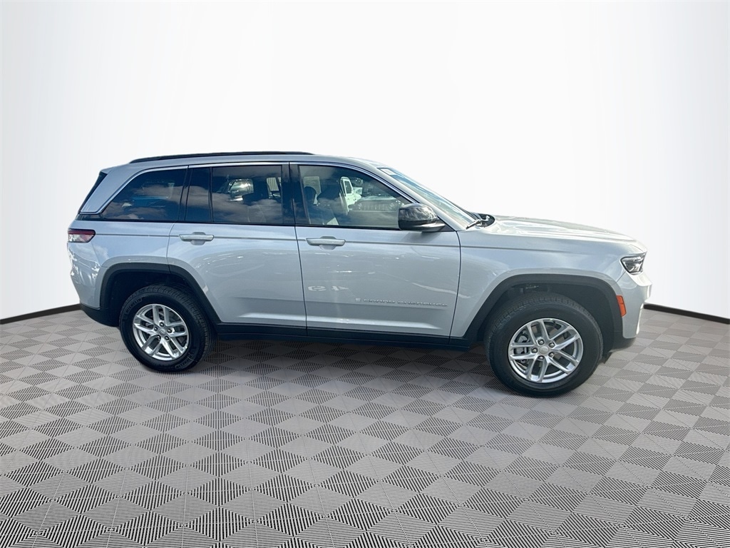 New 2025 Jeep Grand Cherokee LAREDO X 4X2 Sport Utility