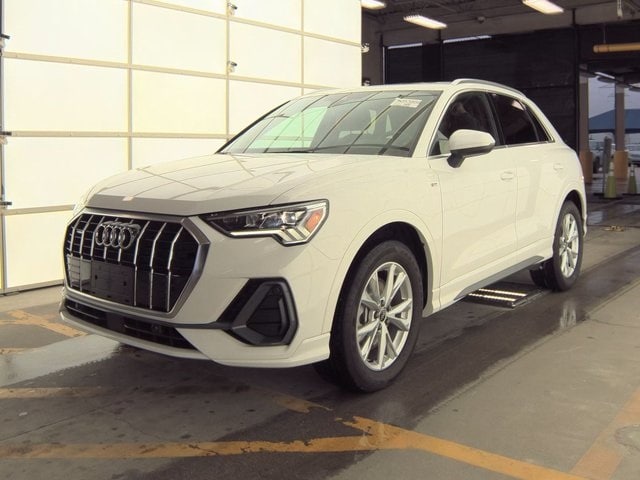 2023 Audi Q3 S Line Premium's photo