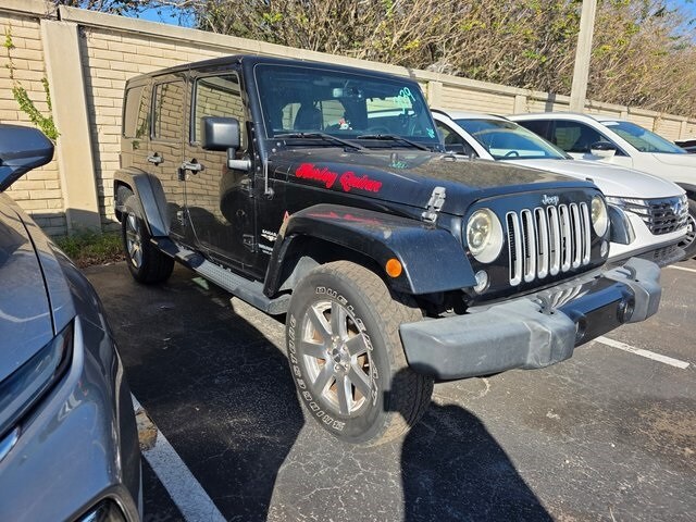 2016 Jeep Wrangler Unlimited Sahara photo 2