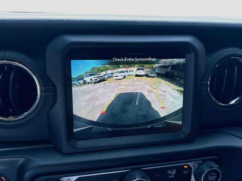 2022 Jeep Wrangler Unlimited High Altitude 4XE - Photo 14