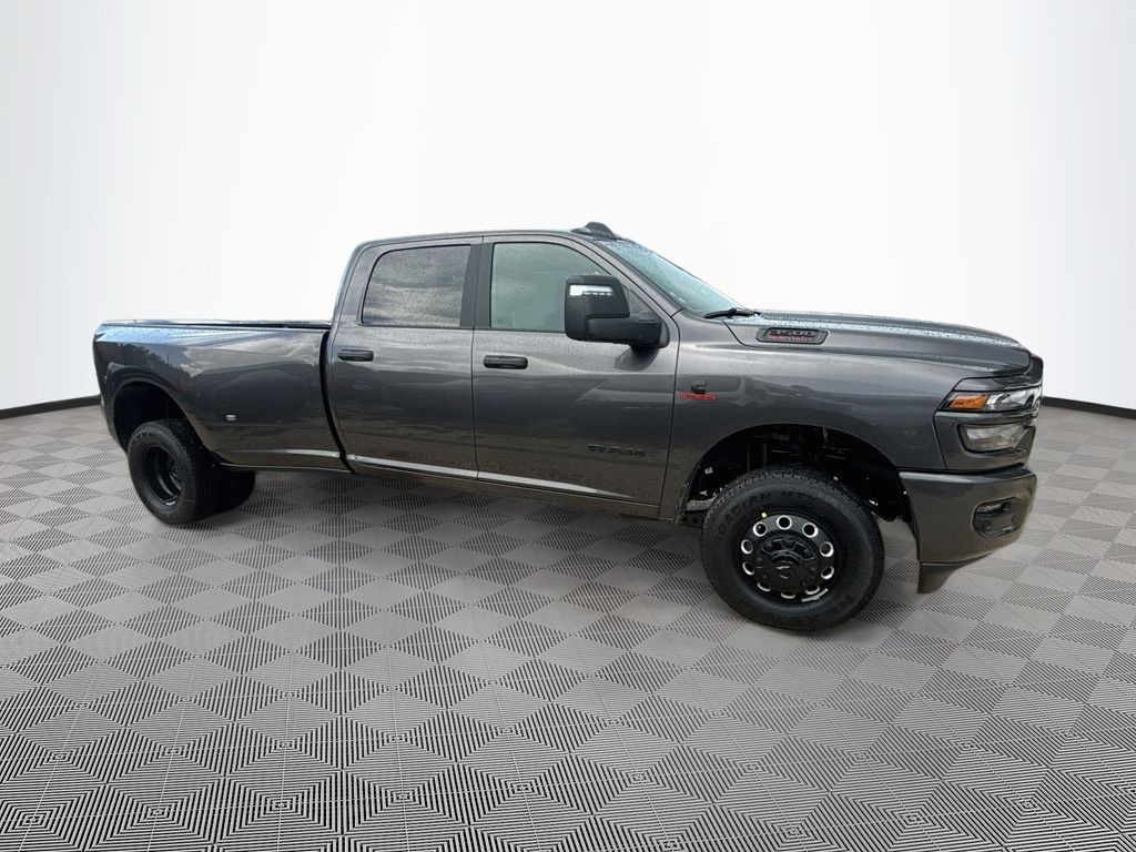 New 2026 Ram 3500 BIG HORN CREW CAB 4X4 8' BOX Pickup