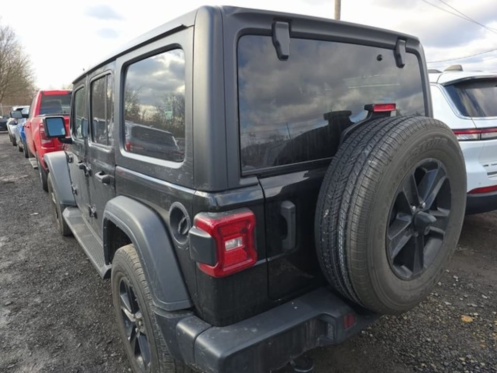 Used 2021 Jeep Wrangler Unlimited Sport Altitude SUV