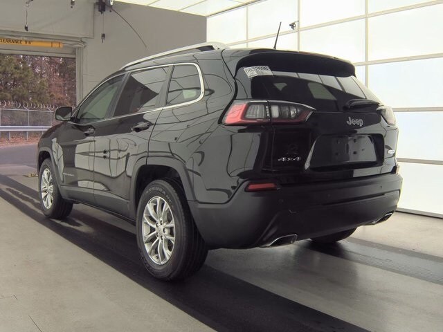 2021 Jeep Cherokee Latitude Lux photo 3