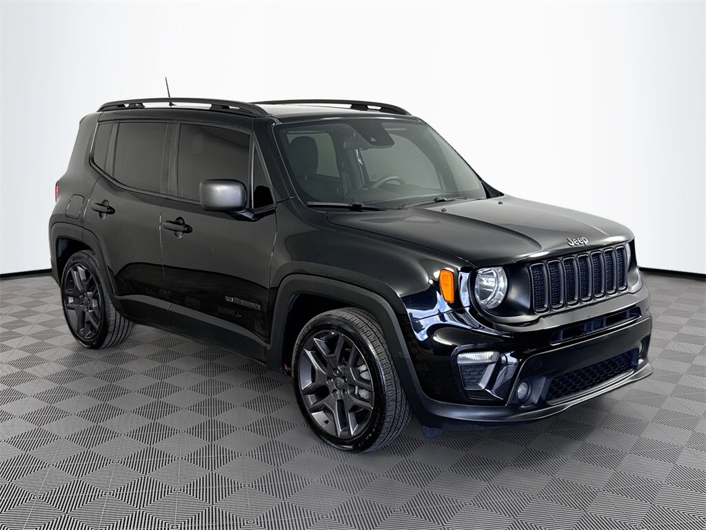 2021 Jeep Renegade Latitude photo 3