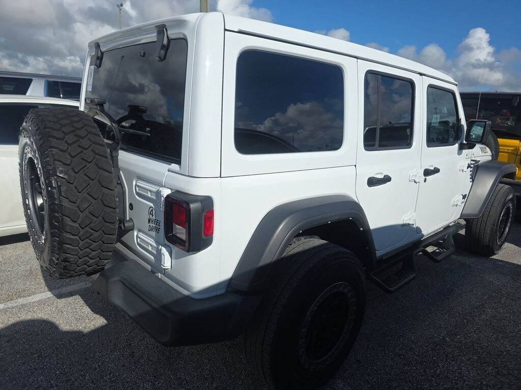 Used 2022 Jeep Wrangler Unlimited Willys SUV