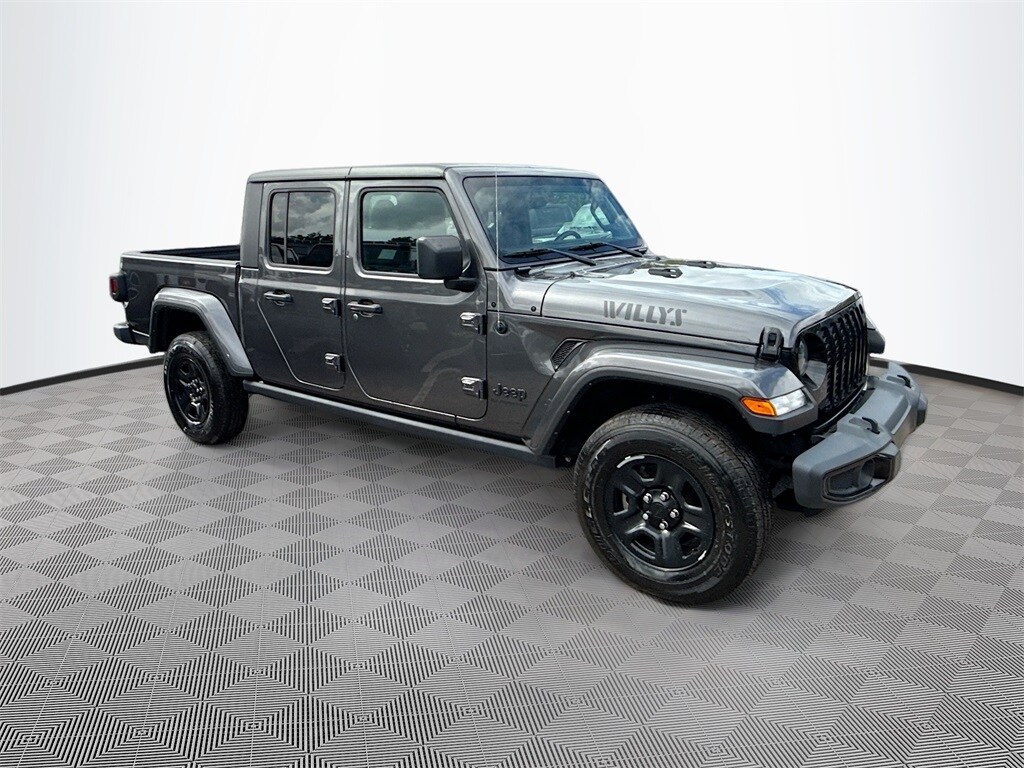 2021 Jeep Gladiator Willys photo 3