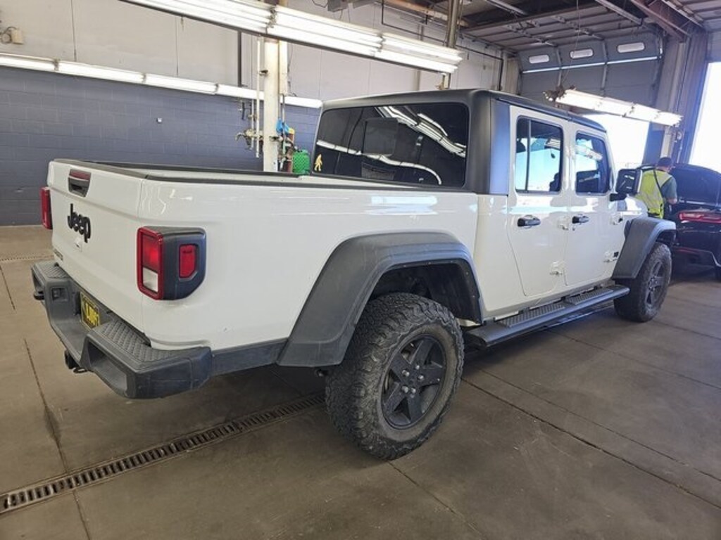 Used 2022 Jeep Gladiator Sport Truck
