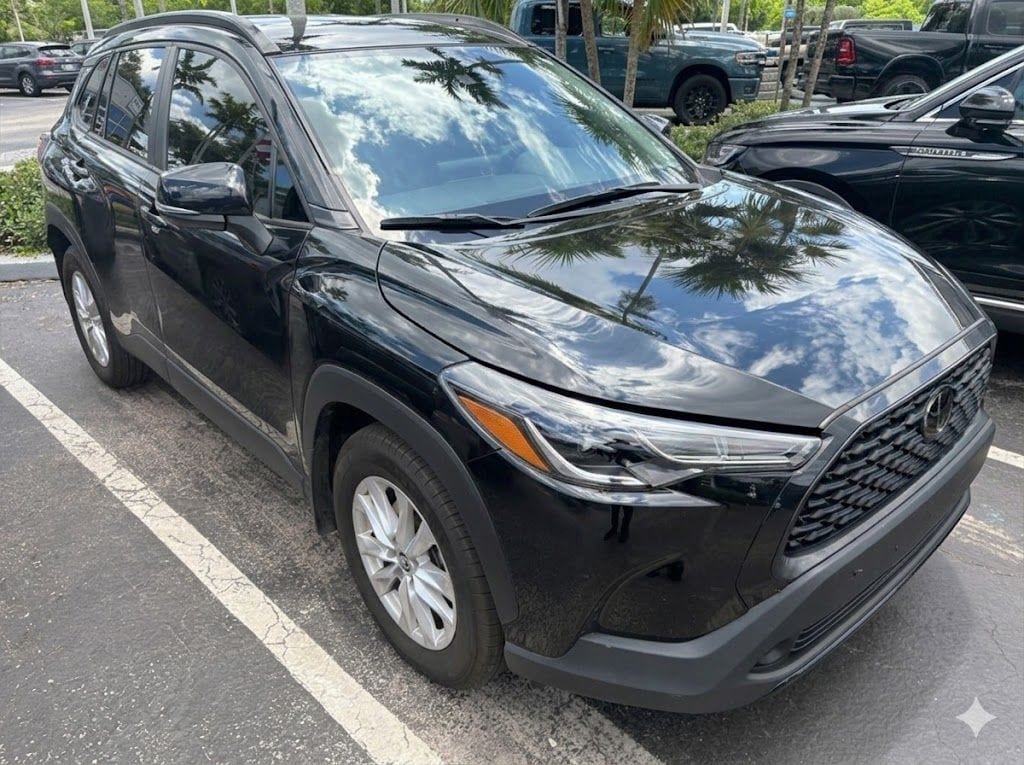 Used 2024 Toyota Corolla Cross LE SUV