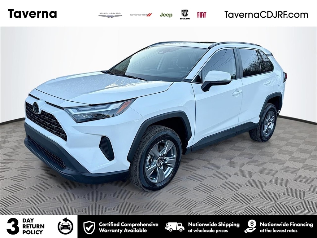 2023 Toyota RAV4 XLE's photo