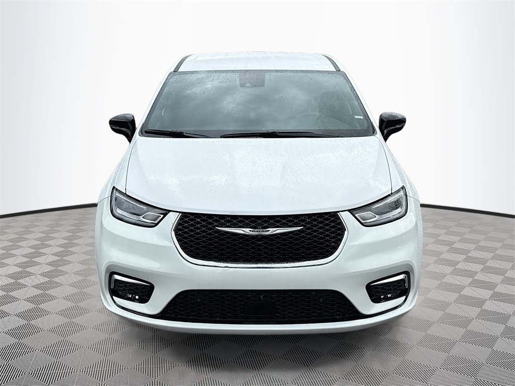 Used 2026 Chrysler Pacifica Select Minivan/Van