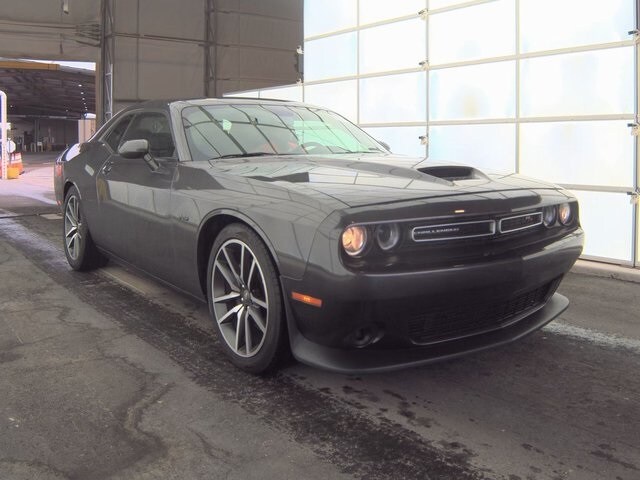 2023 Dodge Challenger R/T photo 3