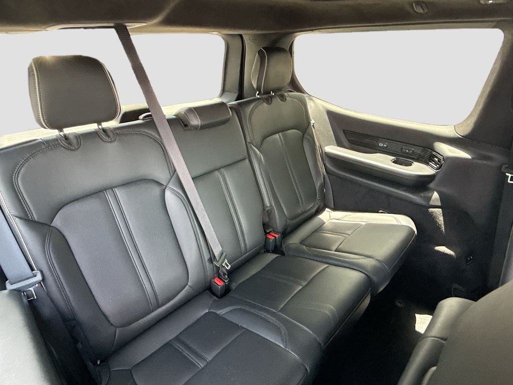2024 Jeep Grand Wagoneer Series II - Photo 30