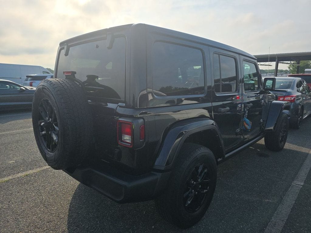Used 2023 Jeep Wrangler SUV