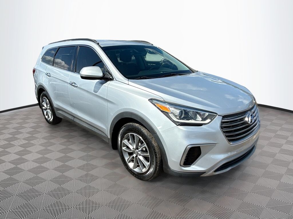 Used 2018 Hyundai Santa Fe SE SUV